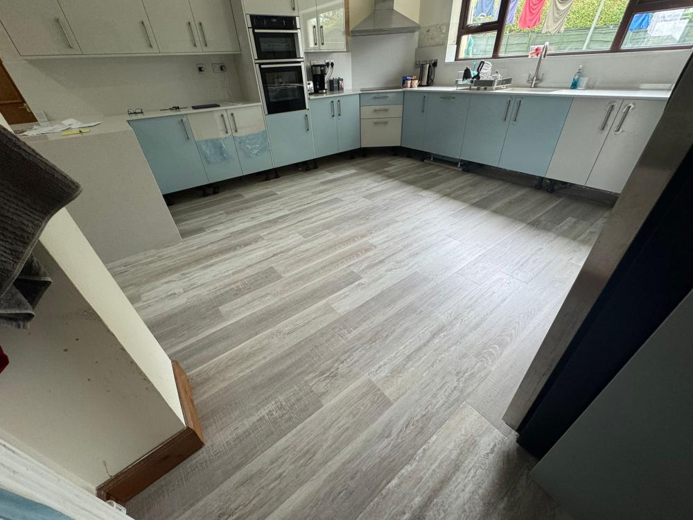 Amtico Spacia Washed Salvaged Timber 7.25x48 straight plank effect Gallery Main Photo